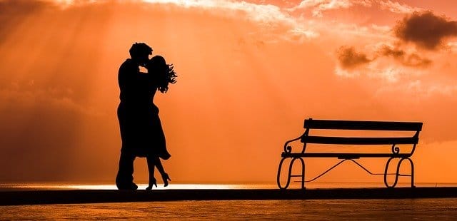 Découvrez quels sont les 5 langages de l'amour ? Langage de l'amour - Contact physique